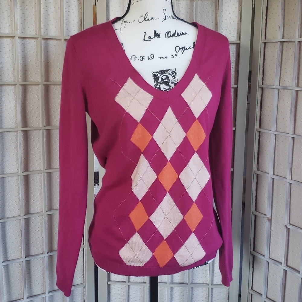 New York Co. Hot pink light v-neck sweater M new